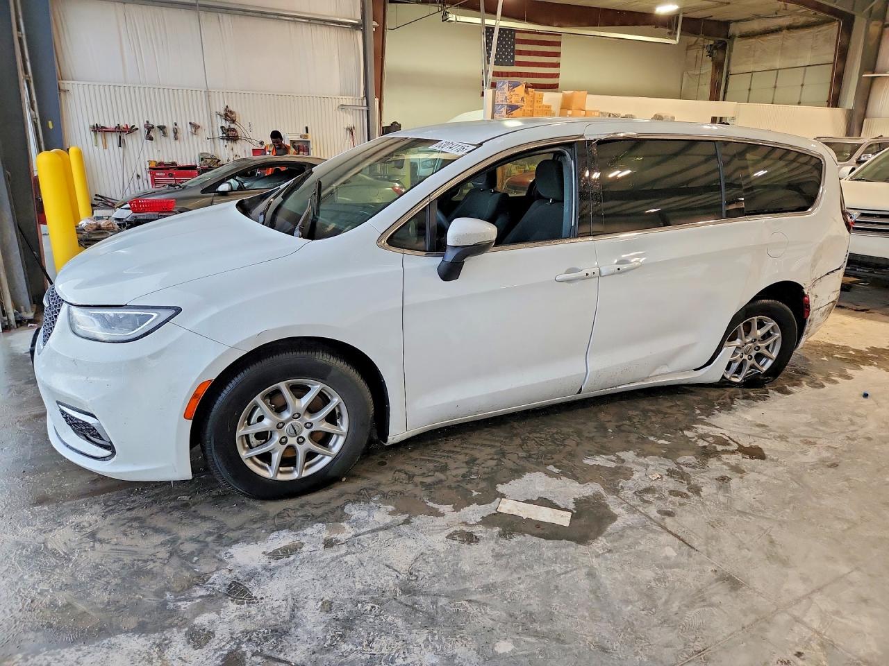 2023 CHRYSLER PACIFICA TOURING | 2C4RC1FG6PR619758 | UPCARS