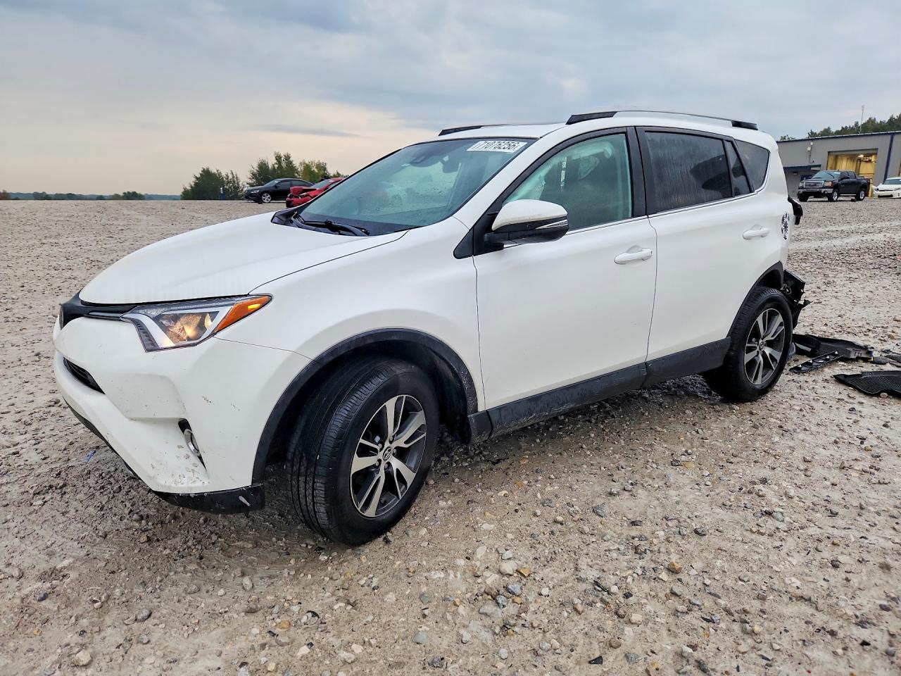 2018 TOYOTA RAV4 XLE | 2T3RFREV2JW845833 | UPCARS