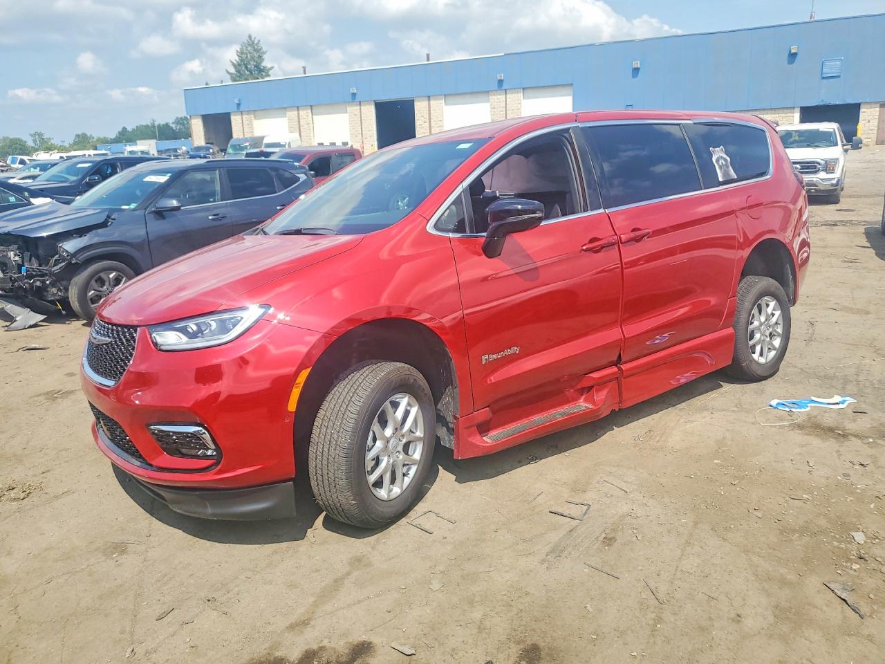 2025 CHRYSLER PACIFICA SELECT | 2C4RC1BG1SR586327 | UPCARS