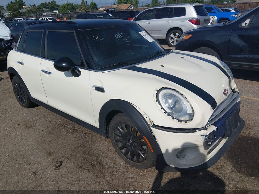 2015 MINI HARDTOP COOPER | WMWXS5C54F2C63294 | UPCARS