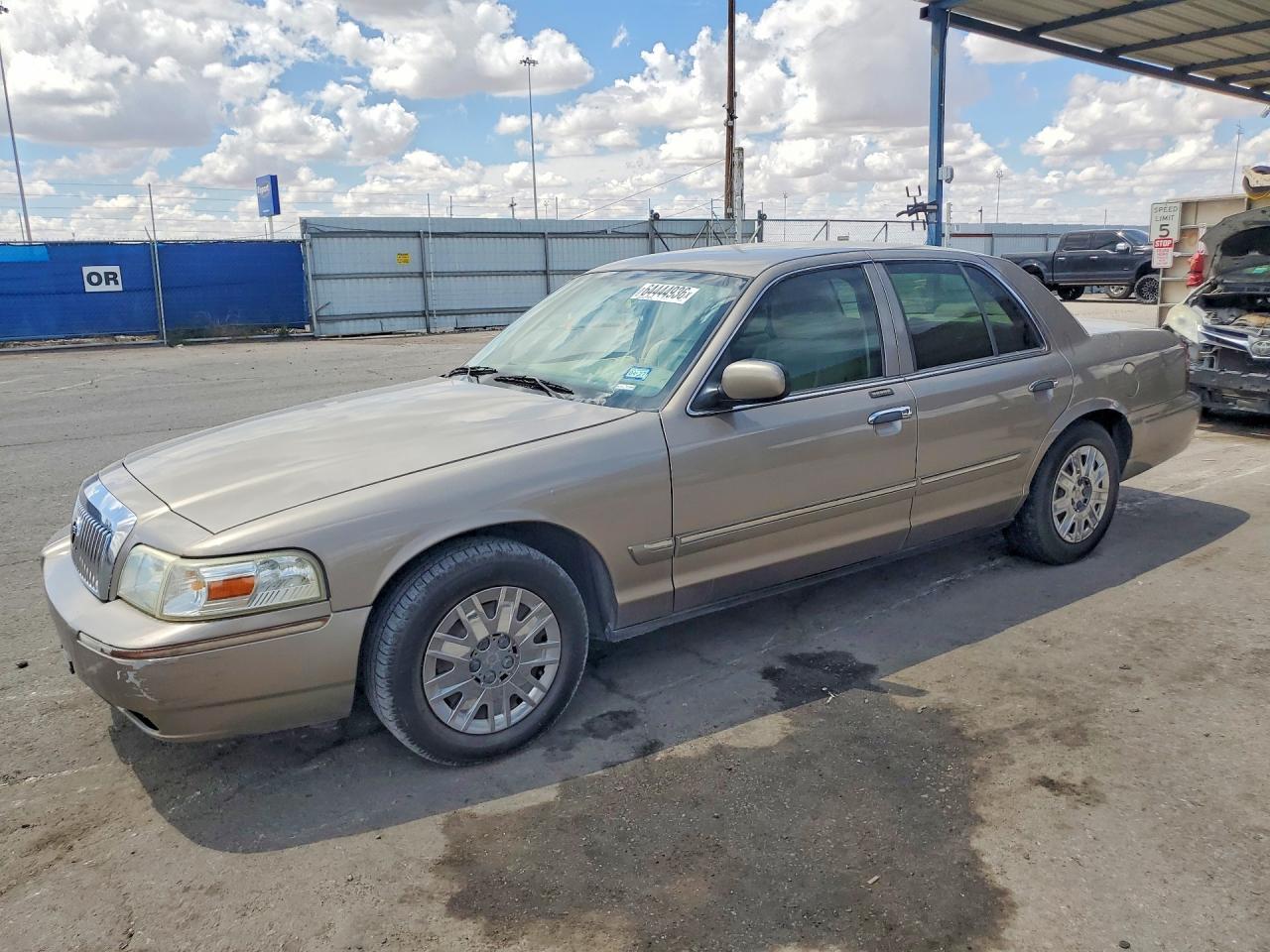 2006 MERCURY GRMARQUIS GS | 2MEFM74V56X608747 | UPCARS