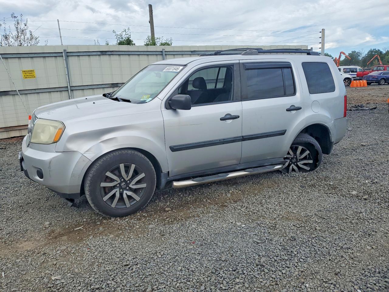 2011 HONDA PILOT LX | 5FNYF4H2XBB053811 | UPCARS