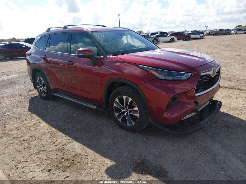 2022 TOYOTA HIGHLANDER XLE | 5TDGZRAH0NS115635 | UPCARS