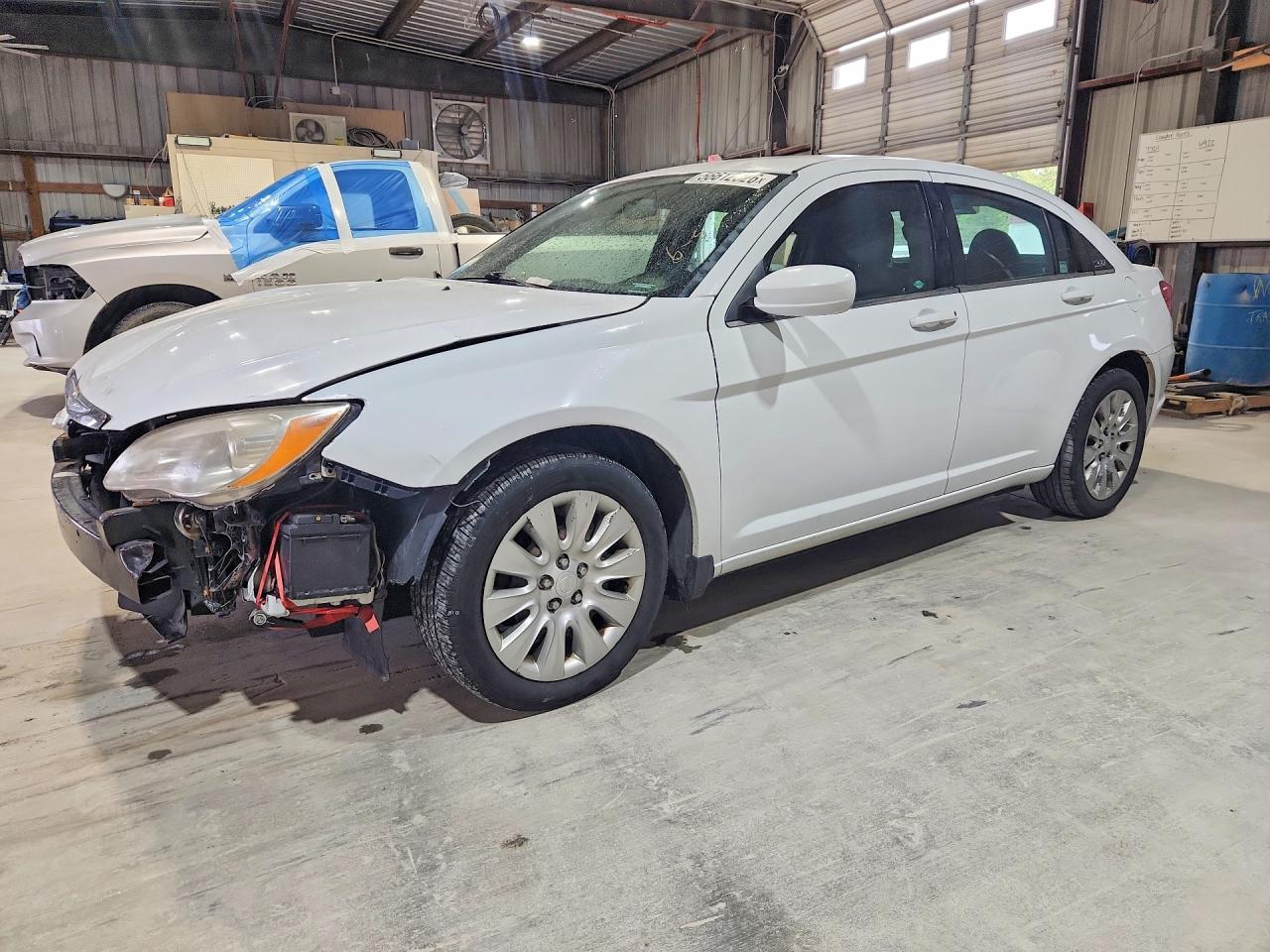 2014 CHRYSLER 200 LX | 1C3CCBABXEN143181 | UPCARS