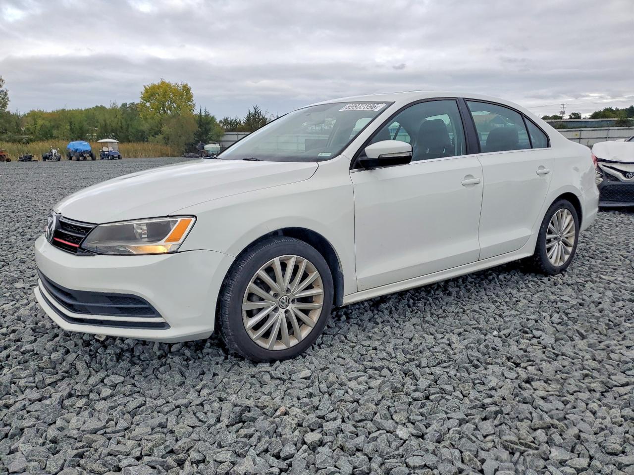 2015 VOLKSWAGEN JETTA SE | 3VWD17AJ4FM422452 | UPCARS