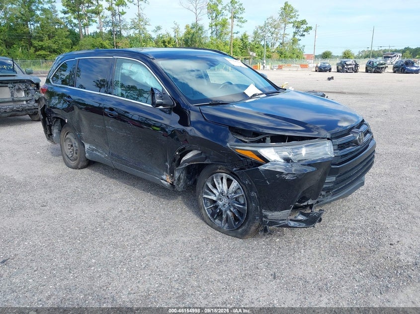 2019 TOYOTA HIGHLANDER SE | 5TDKZRFH1KS565311 | UPCARS