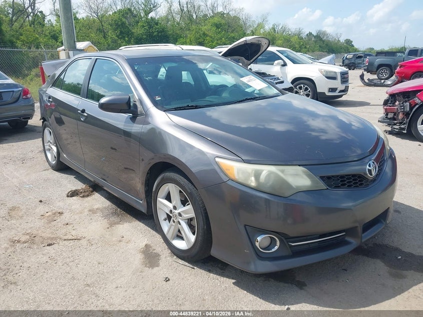 2014 TOYOTA CAMRY SE | 4T1BF1FKXEU803447 | UPCARS