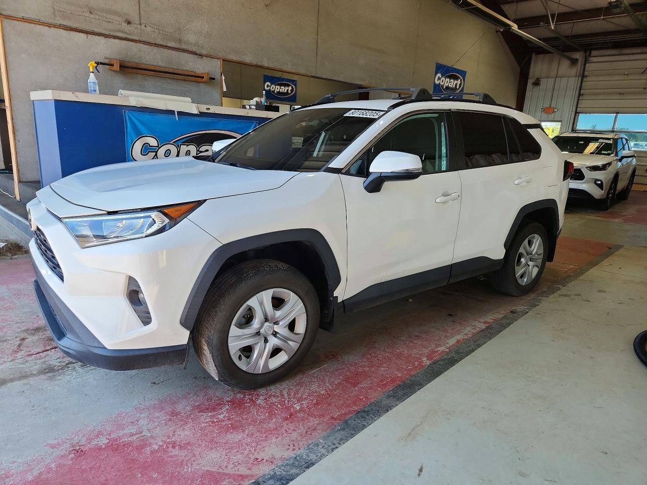 2021 TOYOTA RAV4 XLE | 2T3P1RFV3MW153931 | UPCARS