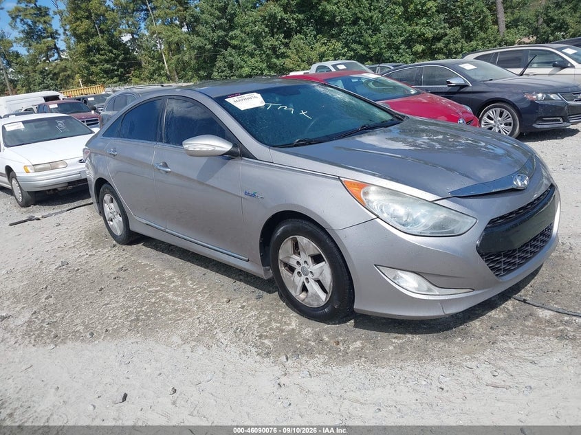 2011 HYUNDAI SONATA HYBRID | KMHEC4A42BA000922 | UPCARS