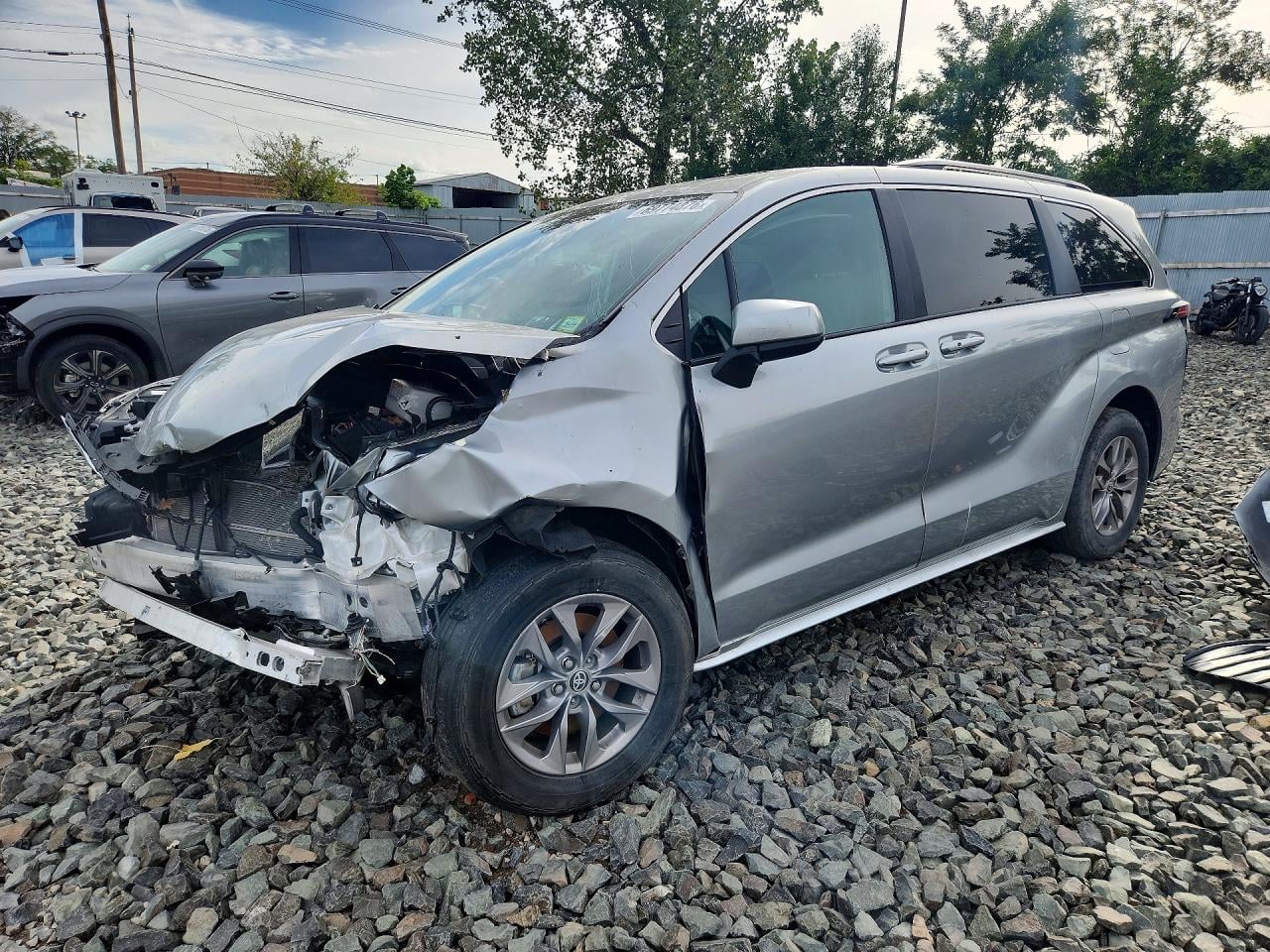 2025 TOYOTA SIENNA LE | 5TDBRKEC9SS239222 | UPCARS