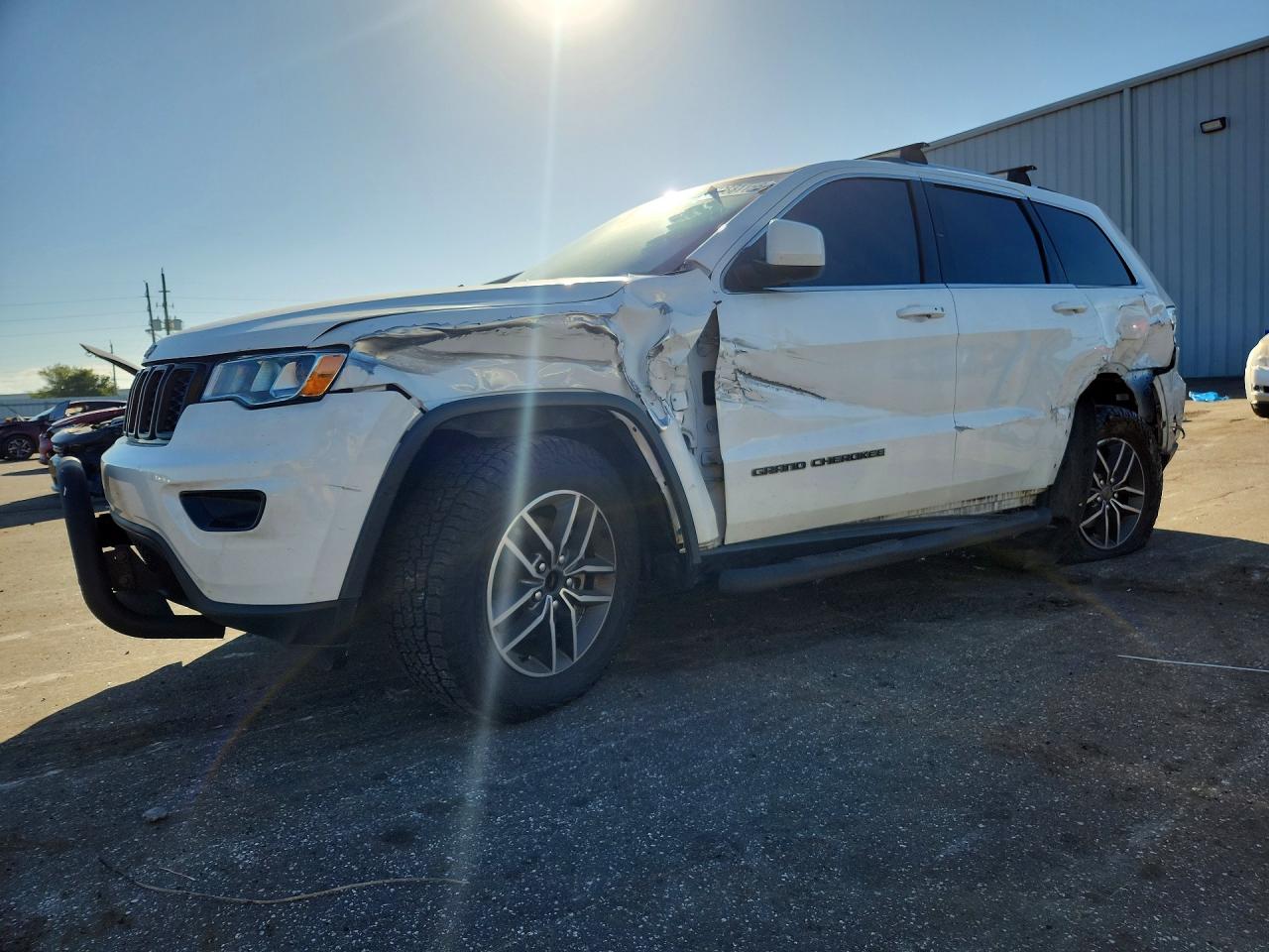 2019 JEEP CHEROKEE LAREDO | 1C4RJEAG8KC556572 | UPCARS