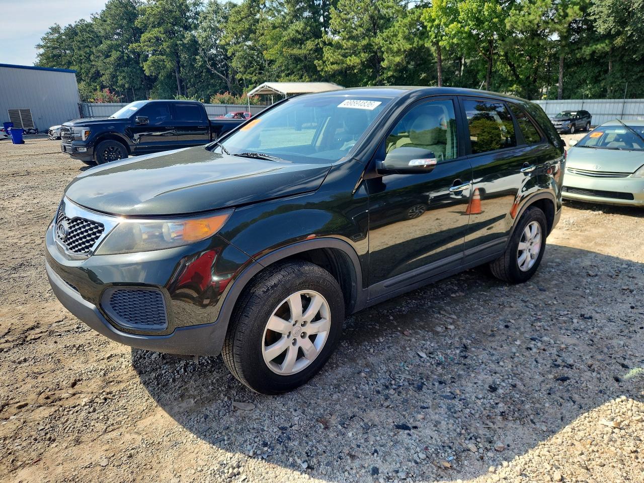 2011 KIA SORENTO LX | 5XYKT3A16BG145422 | UPCARS