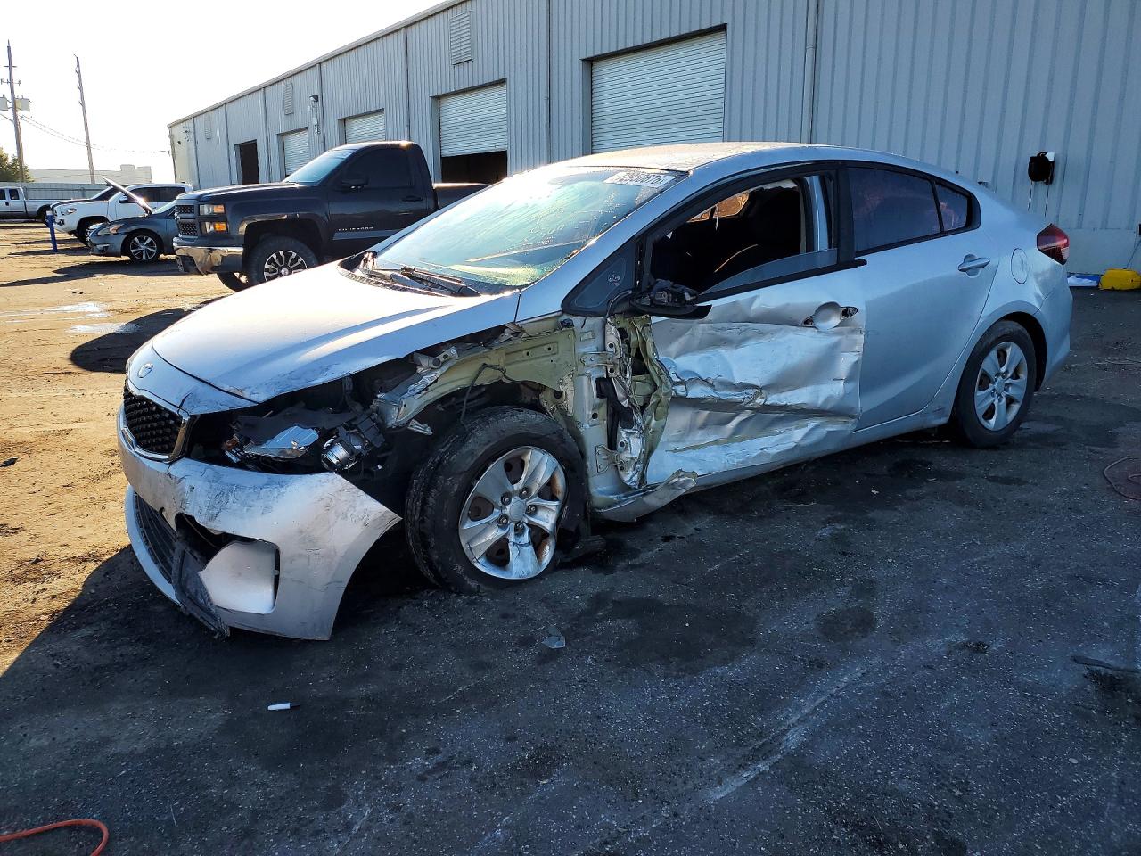 2017 KIA FORTE LX | 3KPFK4A75HE079921 | UPCARS