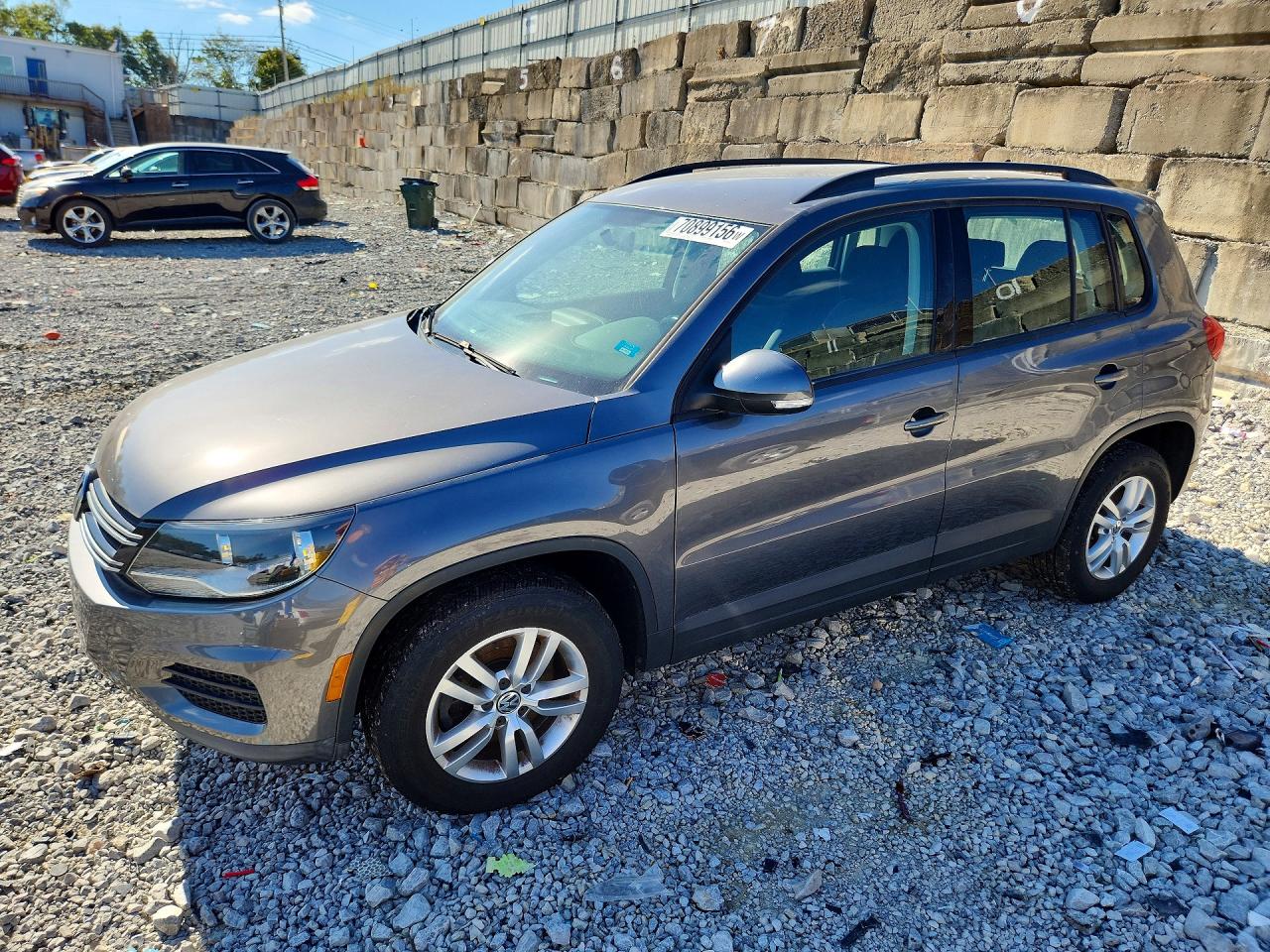 2015 VOLKSWAGEN TIGUAN S | WVGBV7AX1FW575885 | UPCARS