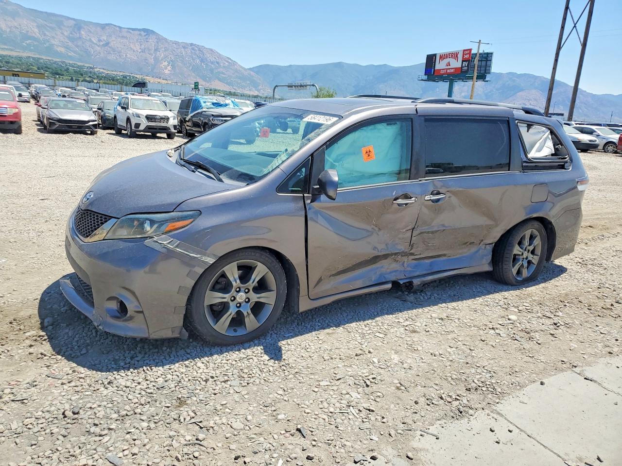 2016 TOYOTA SIENNA SE | 5TDXK3DC4GS756937 | UPCARS