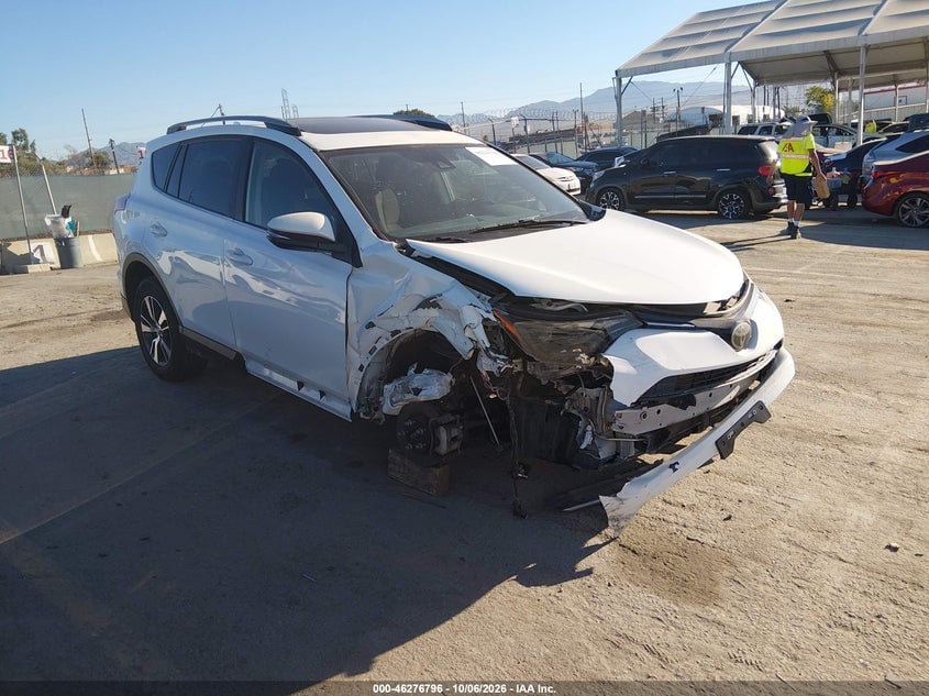 2018 TOYOTA RAV4 XLE | JTMWFREVXJJ732049 | UPCARS