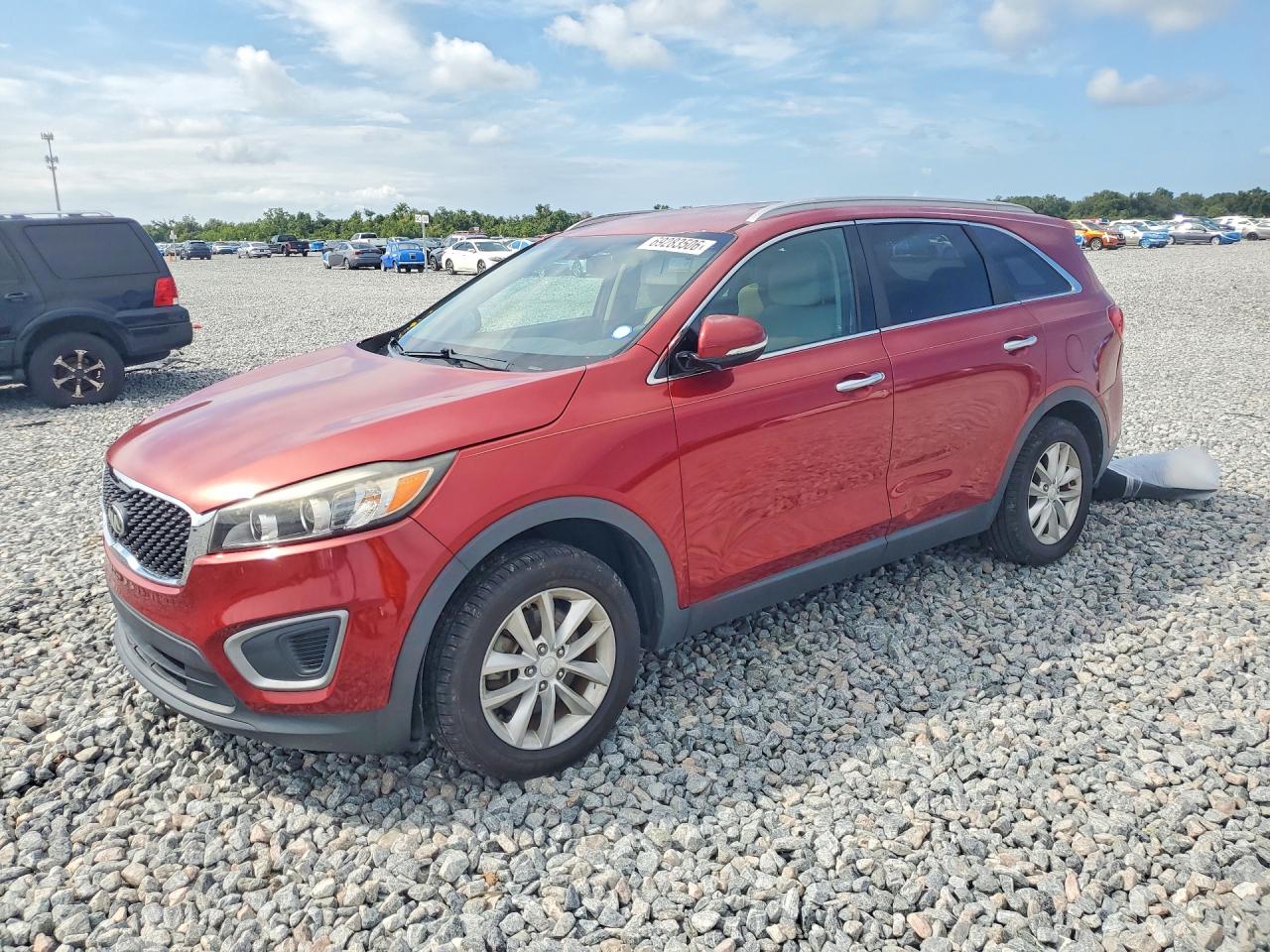 2016 KIA SORENTO LX | 5XYPG4A56GG182903 | UPCARS