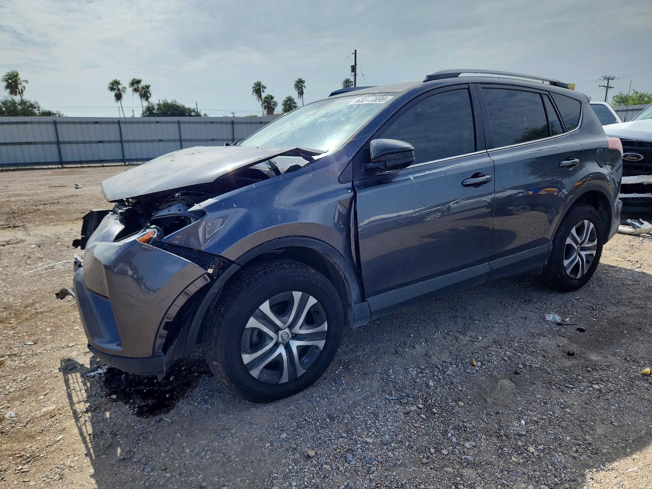 2018 TOYOTA RAV4 LE | JTMZFREV6JJ749721 | UPCARS