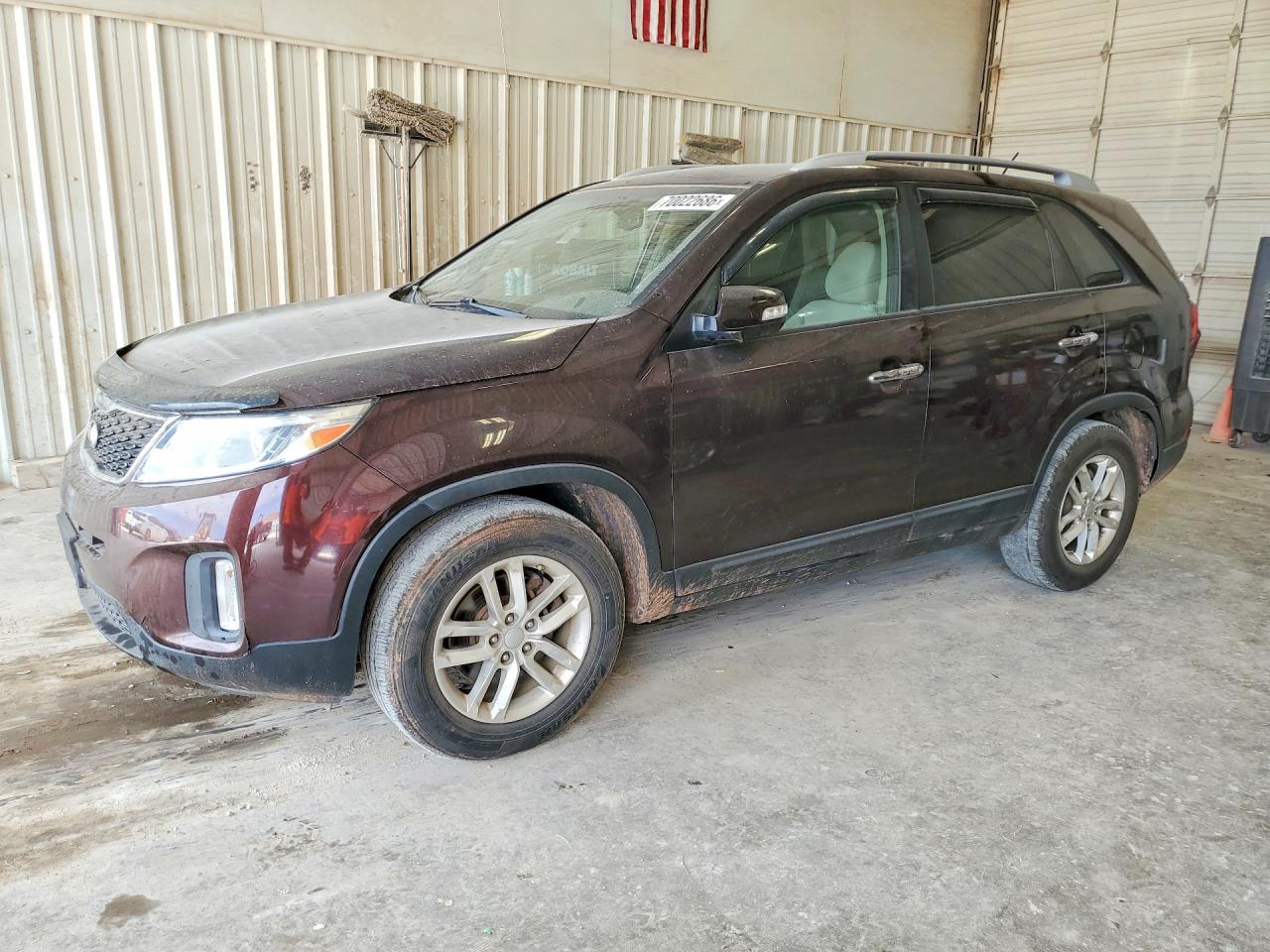 2015 KIA SORENTO LX | 5XYKT3A61FG574310 | UPCARS