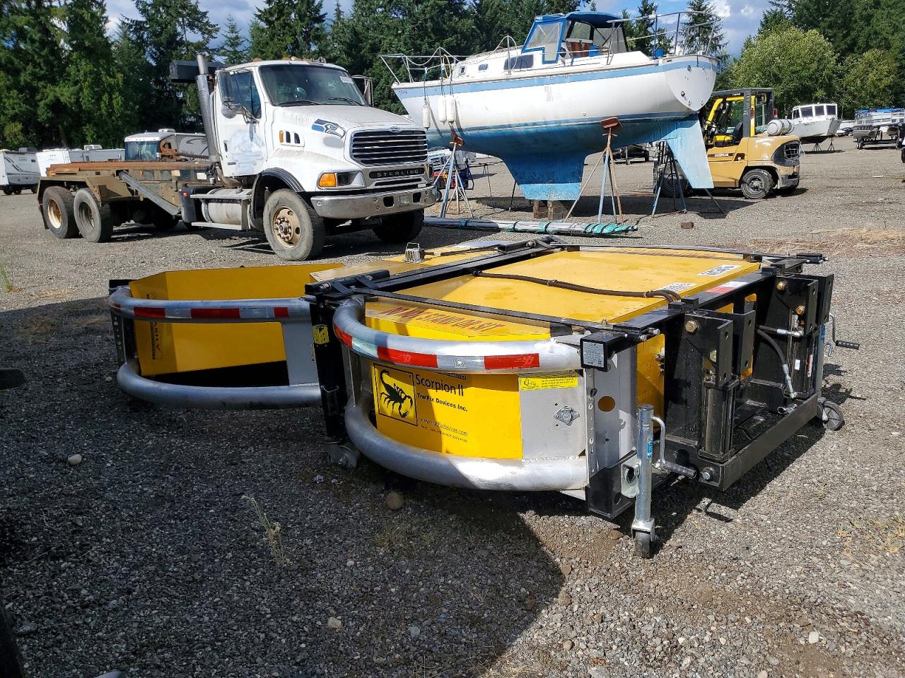 2025 SCORPION CONSTRUCTI CRASH ATTENUATOR | M52503264LSX25502 | UPCARS