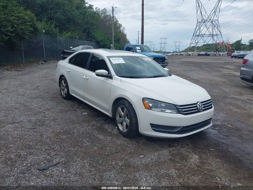 2013 VOLKSWAGEN PASSAT 2.5L SE | 1VWBP7A35DC138771 | UPCARS