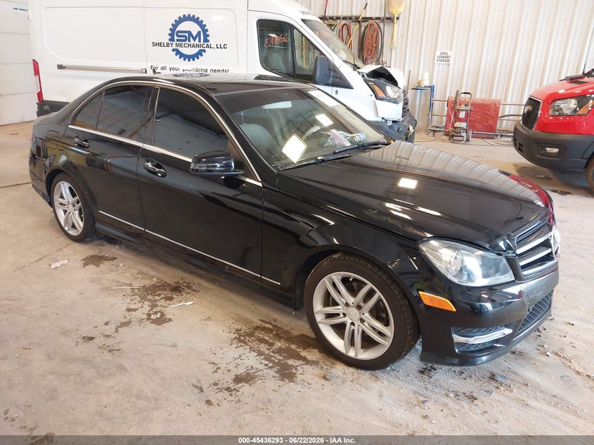 2014 MERCEDES-BENZ C 250 SPORT | WDDGF4HB2ER310542 | UPCARS