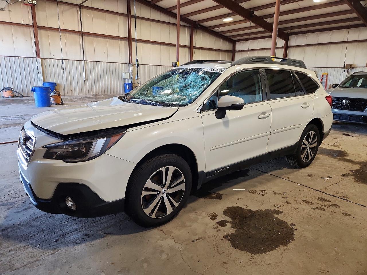2018 SUBARU OUTBACK 2.5I LIMITED | 4S4BSANC4J3267181 | UPCARS