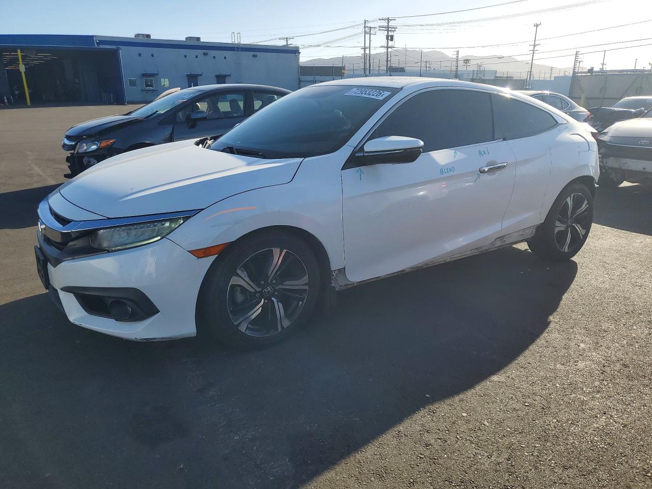2016 HONDA CIVIC TOURING | 2HGFC3B97GH356063 | UPCARS
