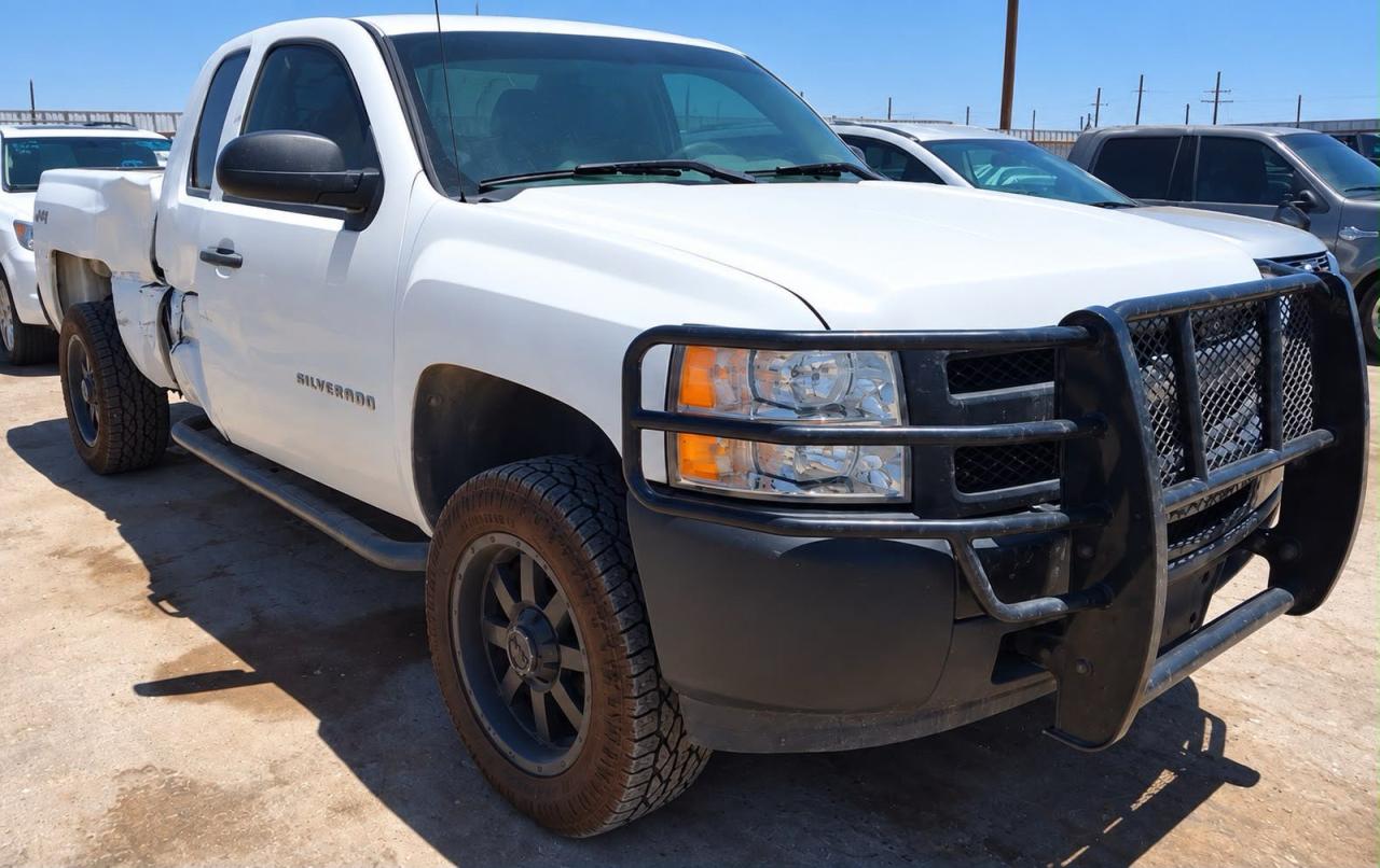 2011 CHEVROLET SILVERADO K1500 | 1GCRKPE39BZ403650 | UPCARS
