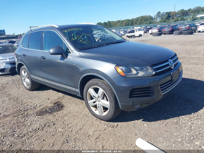 2013 VOLKSWAGEN TOUAREG VR6 LUX | WVGEF9BP5DD001562 | UPCARS