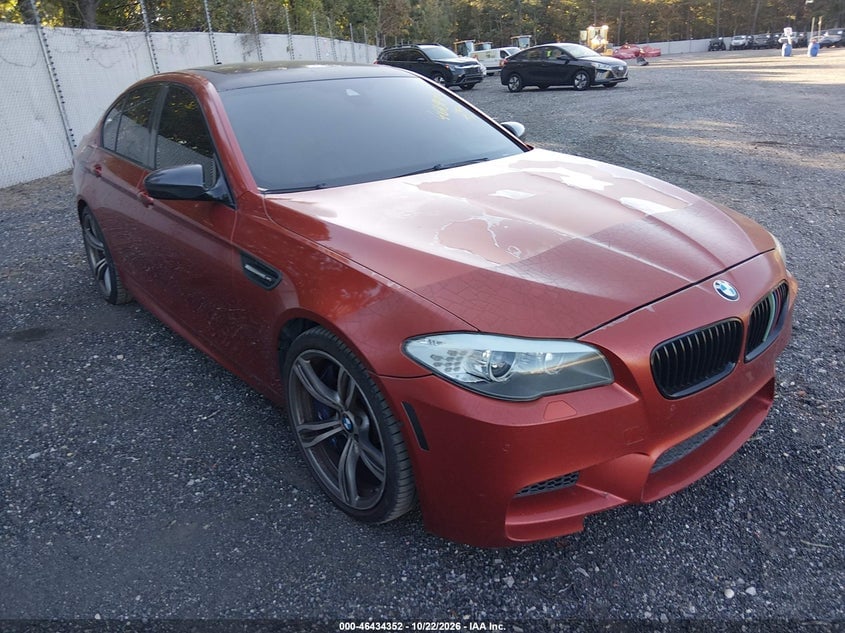 2013 BMW M5 | WBSFV9C50DC774141 | UPCARS