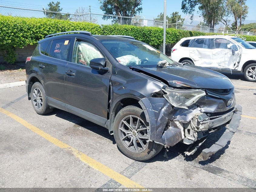 2017 TOYOTA RAV4 LE | JTMZFREV0HJ111121 | UPCARS