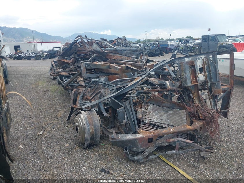 2004 WORKHORSE CUSTOM CHASSIS MOTORHOME CHASSIS W22 | 5B4MP67G243389317 | UPCARS