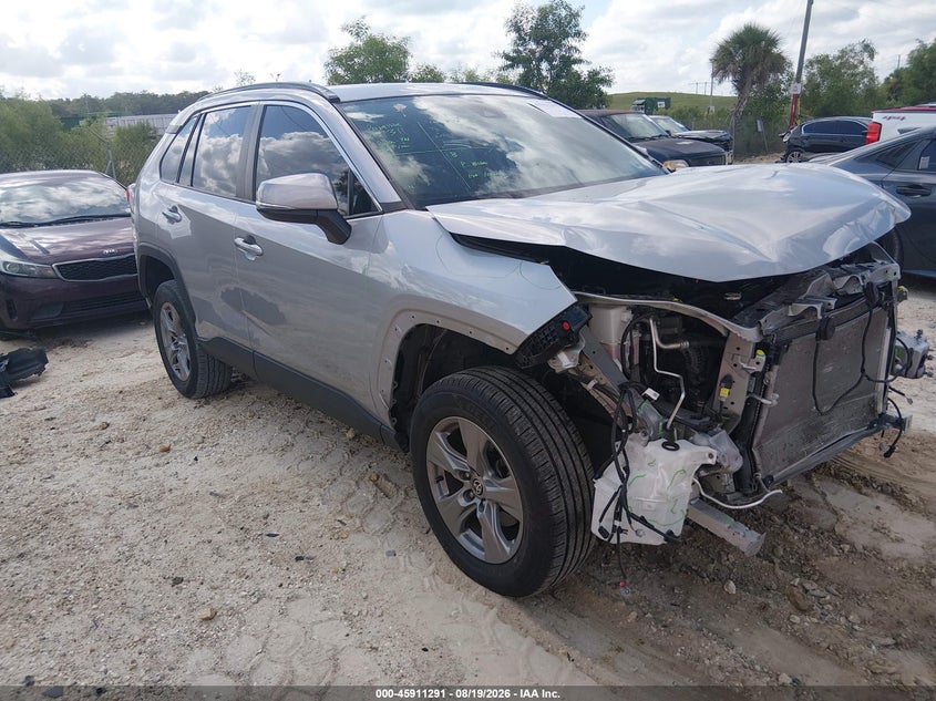2024 TOYOTA RAV4 XLE | 2T3W1RFV3RW306925 | UPCARS
