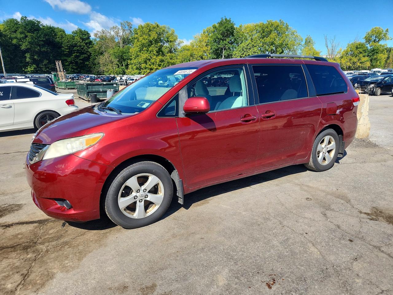 2011 TOYOTA SIENNA LE | 5TDKK3DC1BS106790 | UPCARS