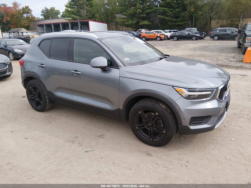 2019 VOLVO XC40 T5 MOMENTUM | YV4162UKXK2139146 | UPCARS