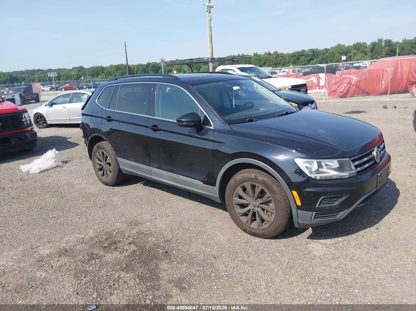 2018 VOLKSWAGEN TIGUAN 2.0T SE/2.0T SEL | 3VV2B7AX0JM050758 | UPCARS