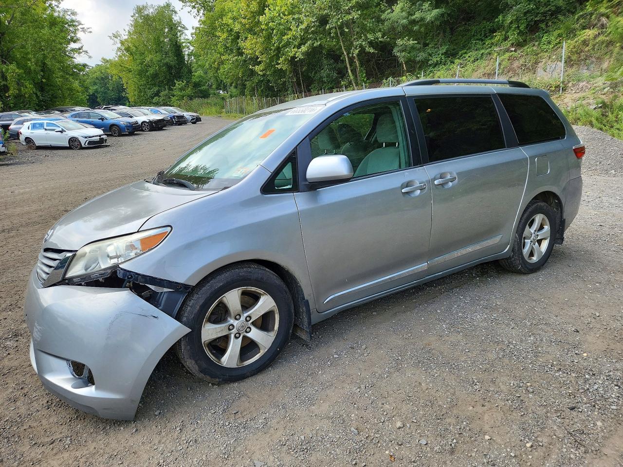 2017 TOYOTA SIENNA LE | 5TDKZ3DC3HS806122 | UPCARS