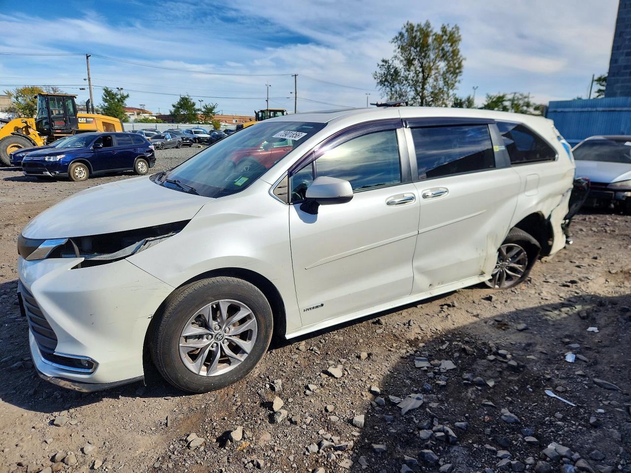 2021 TOYOTA SIENNA XLE | 5TDYRKEC0MS051685 | UPCARS
