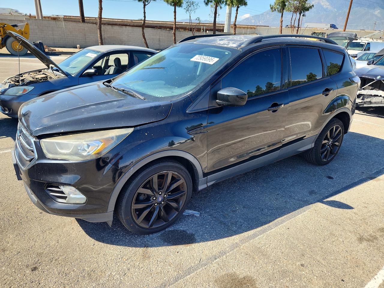 2017 FORD ESCAPE SE | 1FMCU0GD5HUD93777 | UPCARS