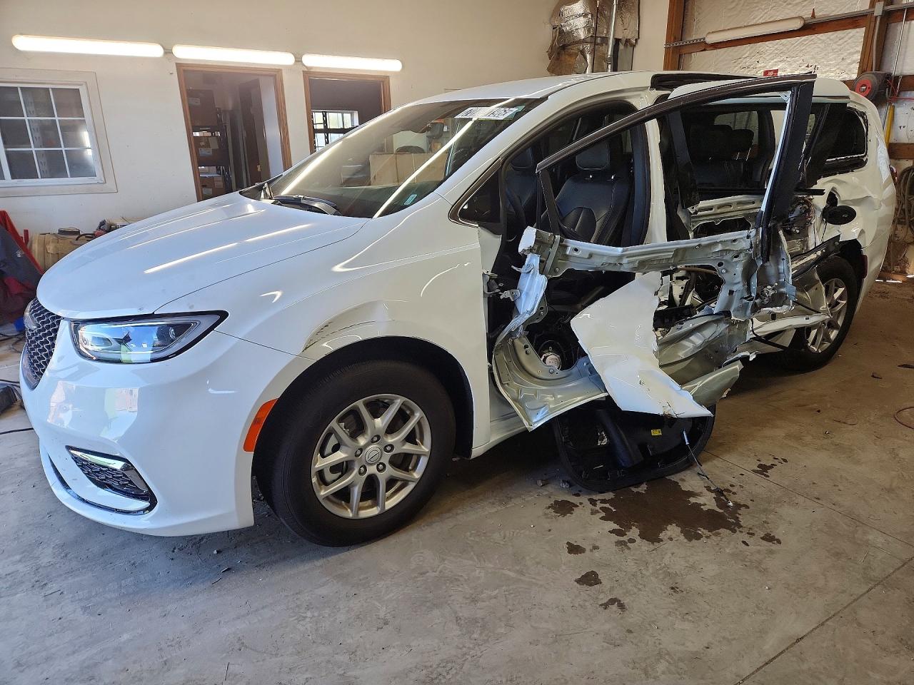 2026 CHRYSLER PACIFICA SELECT | 2C4RC1BGXTR278641 | UPCARS