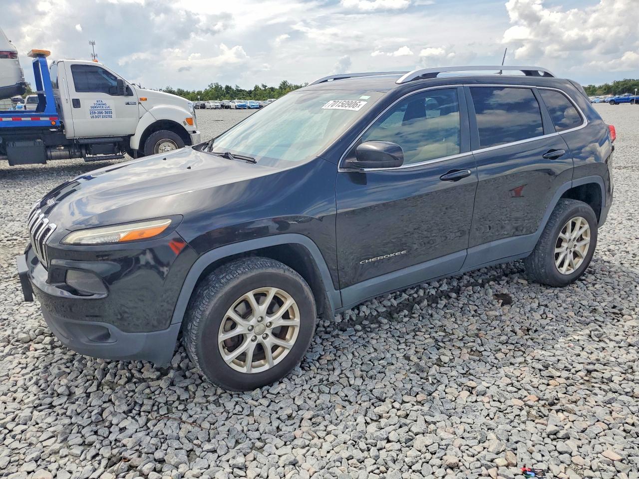 2016 JEEP CHEROKEE LATITUDE | 1C4PJMCS8GW205332 | UPCARS