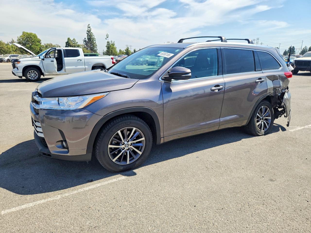 2018 TOYOTA HIGHLANDER XLE | 5TDKZRFH6JS529757 | UPCARS