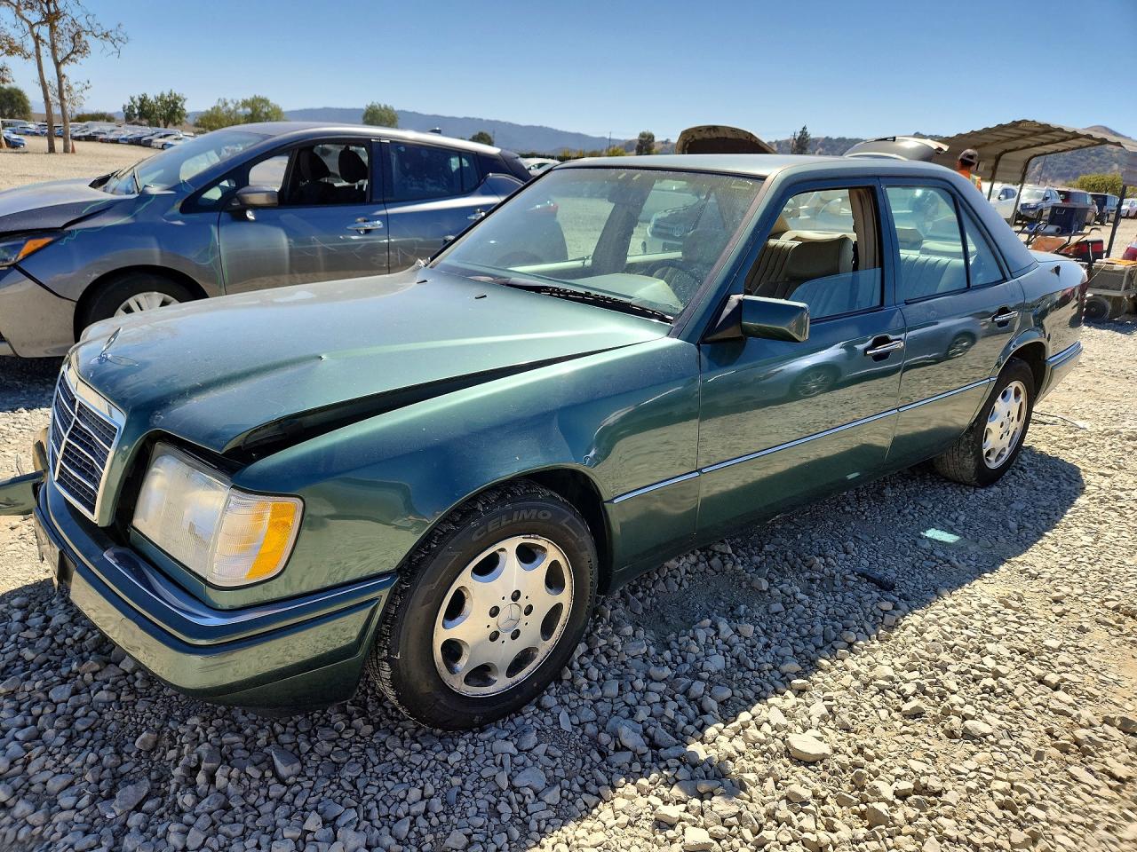 1995 MERCEDES-BENZ E-CLASS 300D | WDBEB31E0SC268106 | UPCARS