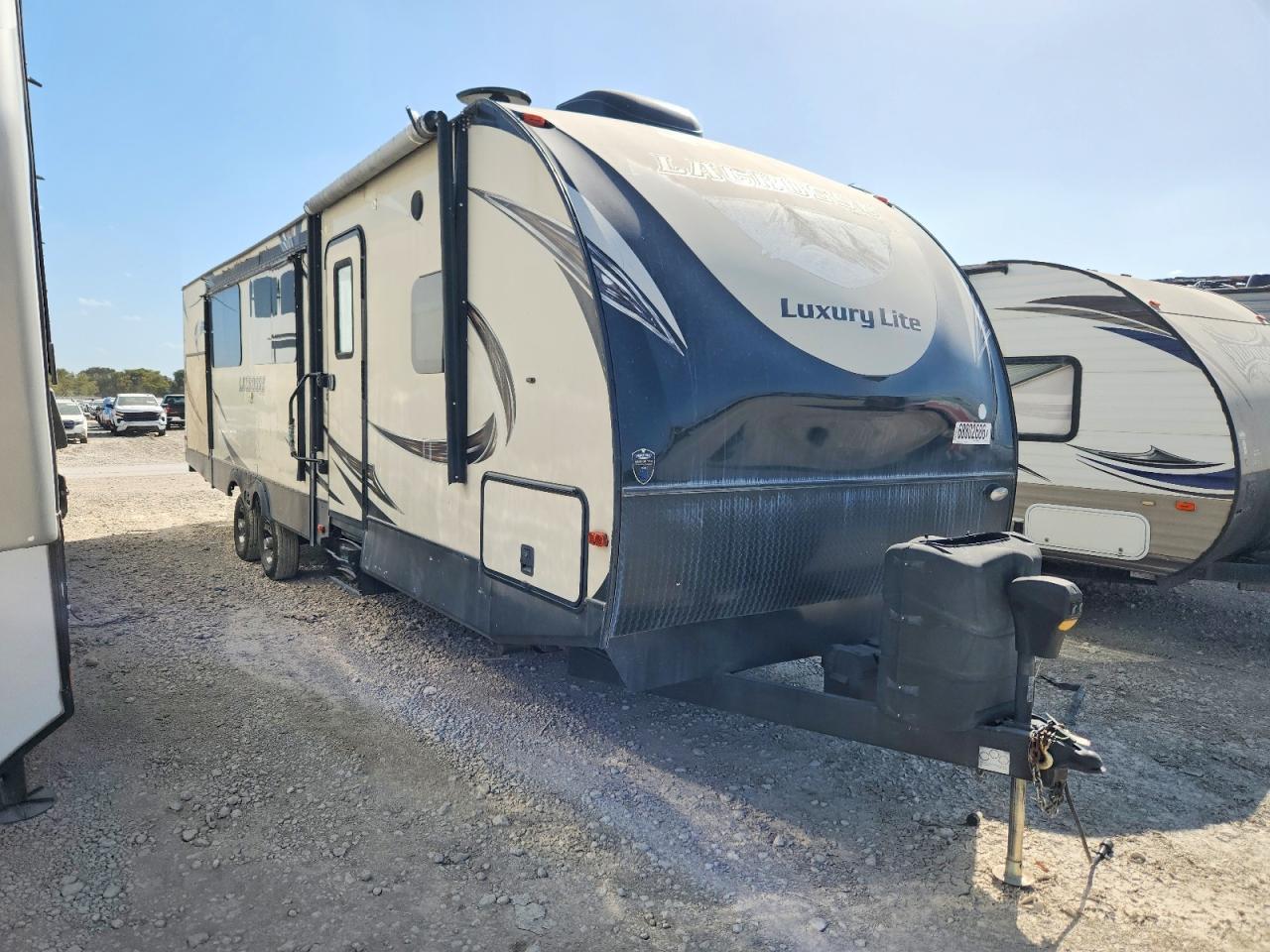 2018 FOREST RIVER LACROSSE CAMPER | 5ZT2LCZB0JB009307 | UPCARS
