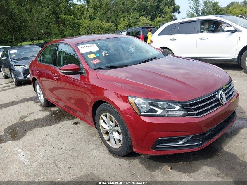 2018 VOLKSWAGEN PASSAT 2.0T R-LINE/2.0T S | 1VWAA7A33JC004446 | UPCARS