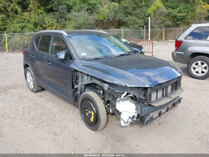 2022 VOLVO XC40 T5 MOMENTUM | YV4162UK4N2666989 | UPCARS