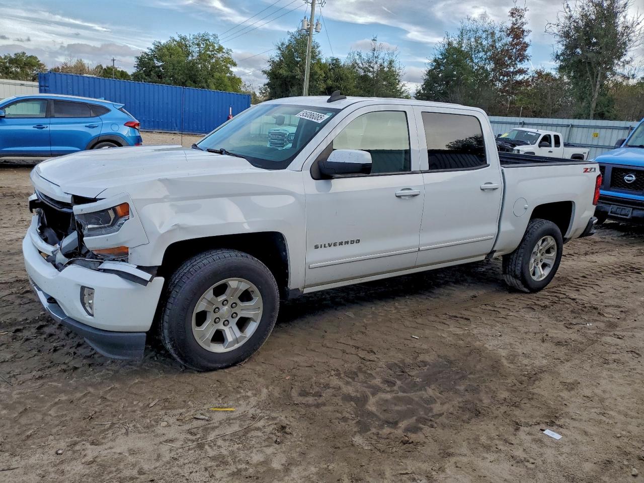 2016 CHEVROLET SILVERADO K1500 LT | 3GCUKREC1GG261338 | UPCARS