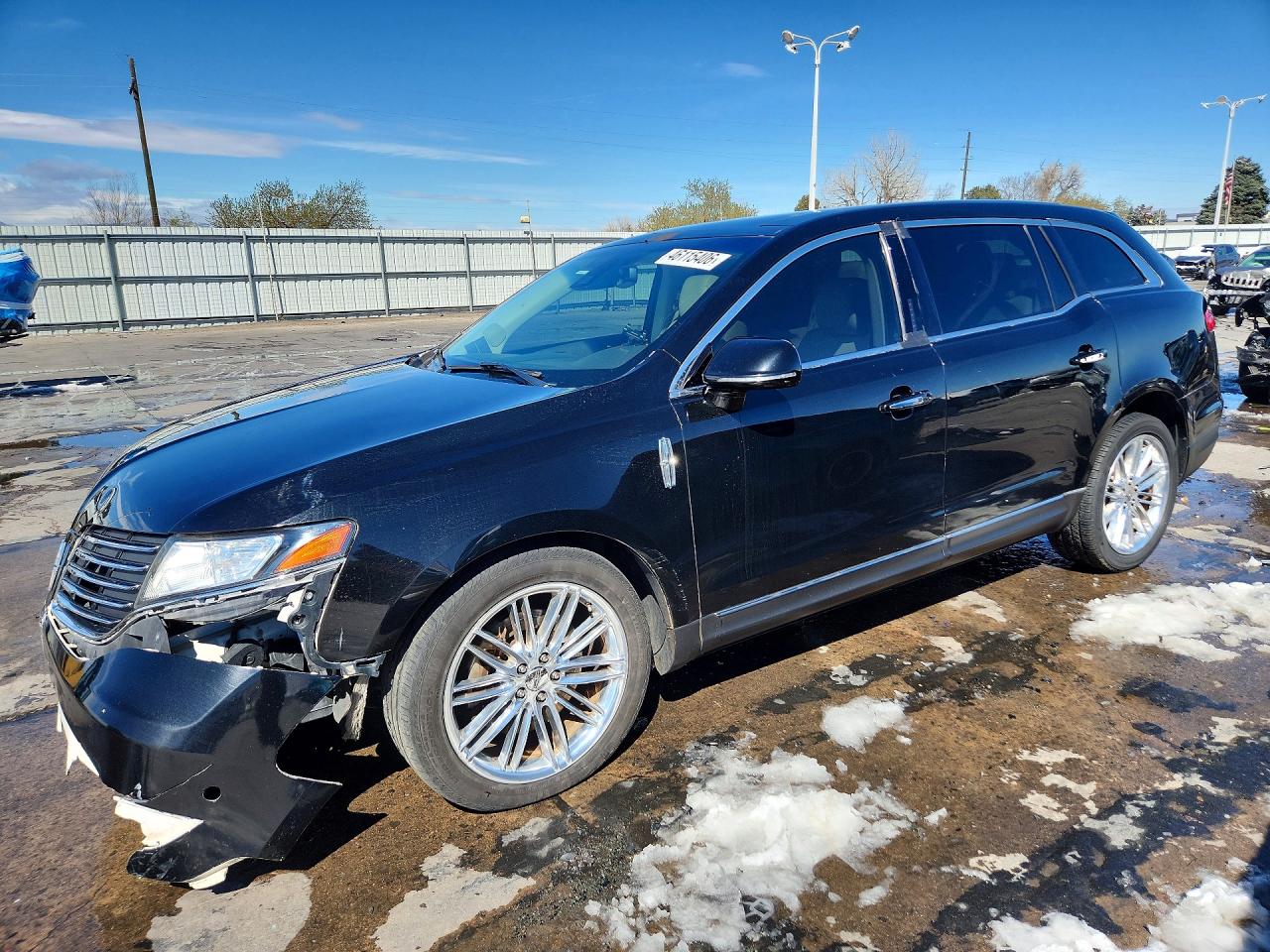 2019 LINCOLN MKT | 2LMHJ5AT9KBL00126 | UPCARS