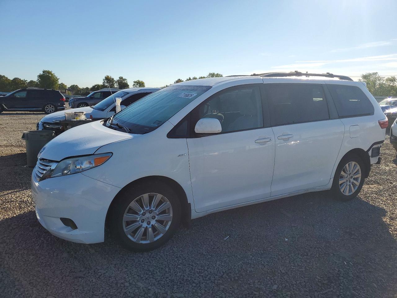 2017 TOYOTA SIENNA LE | 5TDJZ3DC8HS157011 | UPCARS